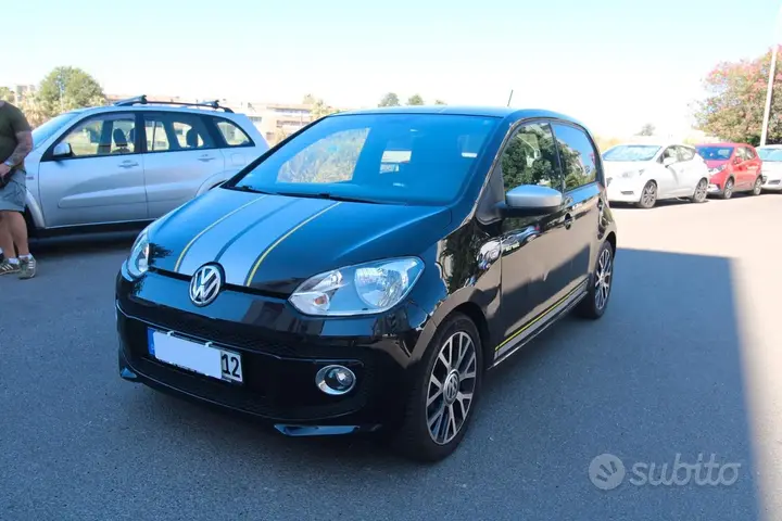 Volkswagen Up 2015 photo 2