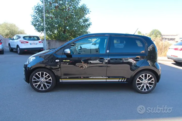 Volkswagen Up 2015 photo 4