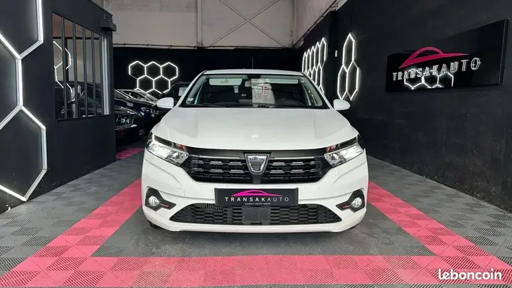 Dacia Sandero 2022 photo 2