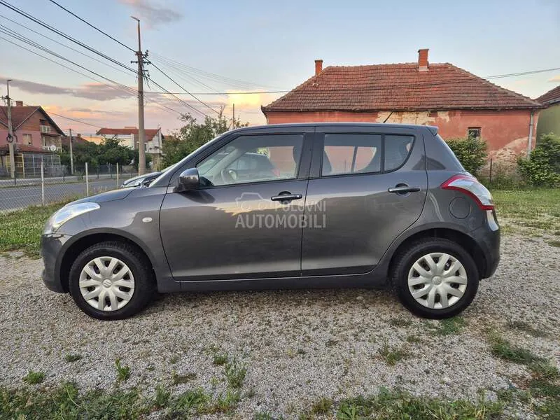 Suzuki Swift 2011 photo 3