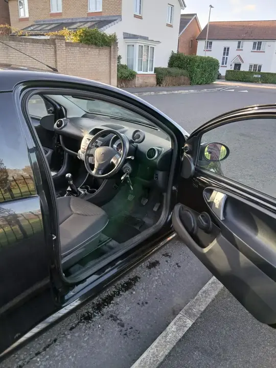 Peugeot 107 2012 photo 3