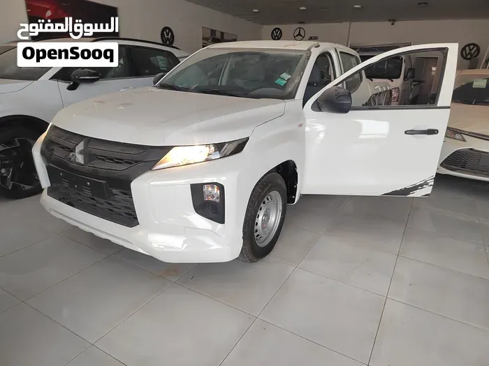 Toyota Hilux 2025 photo 5