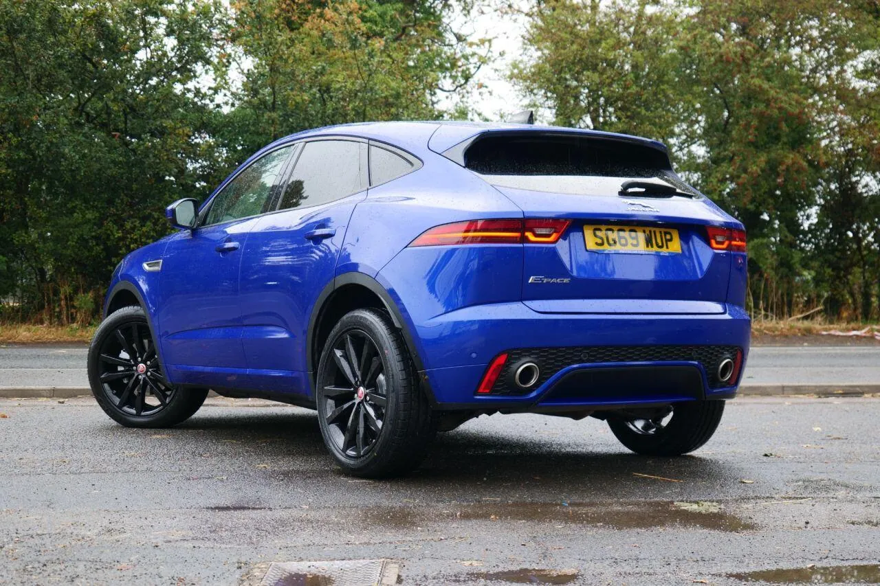 Jaguar E-Pace 2019 photo 2