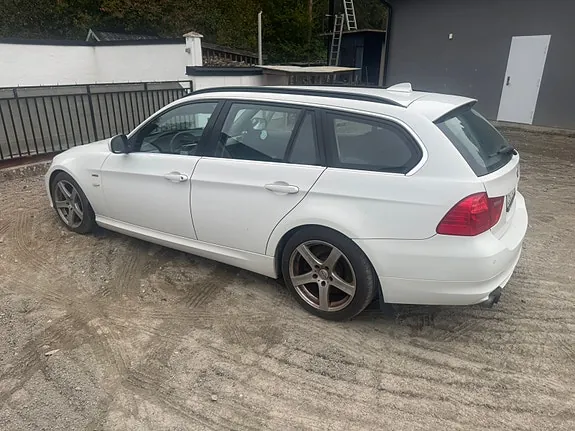 BMW 330D 2011 photo 5