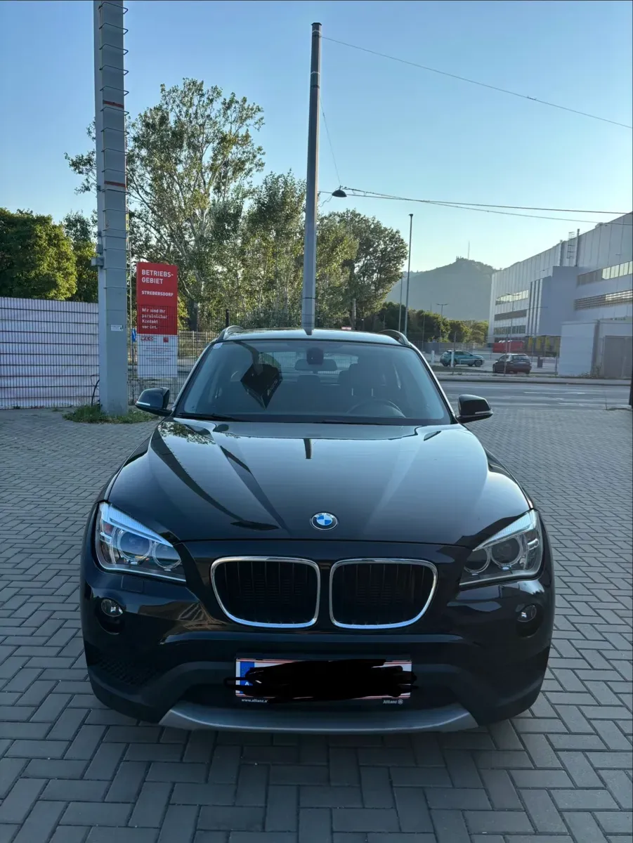 BMW X1 2012 photo 2