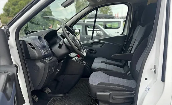 Opel Vivaro 2016 photo 5