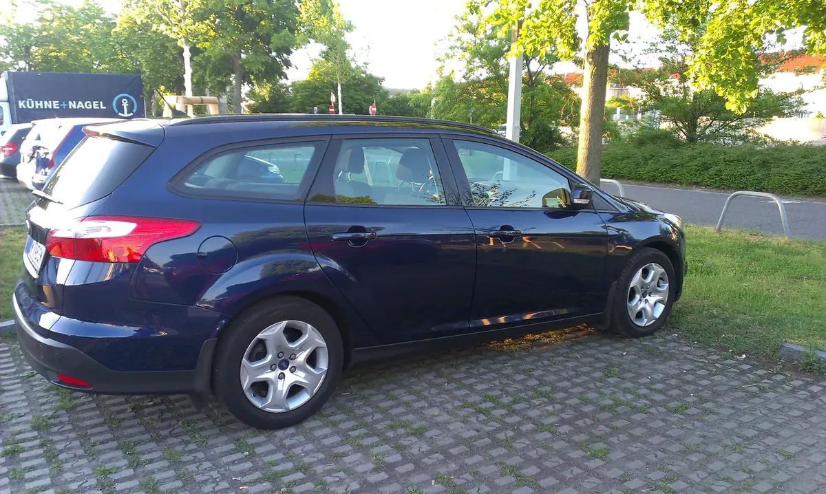 Ford Focus 2012 photo 2