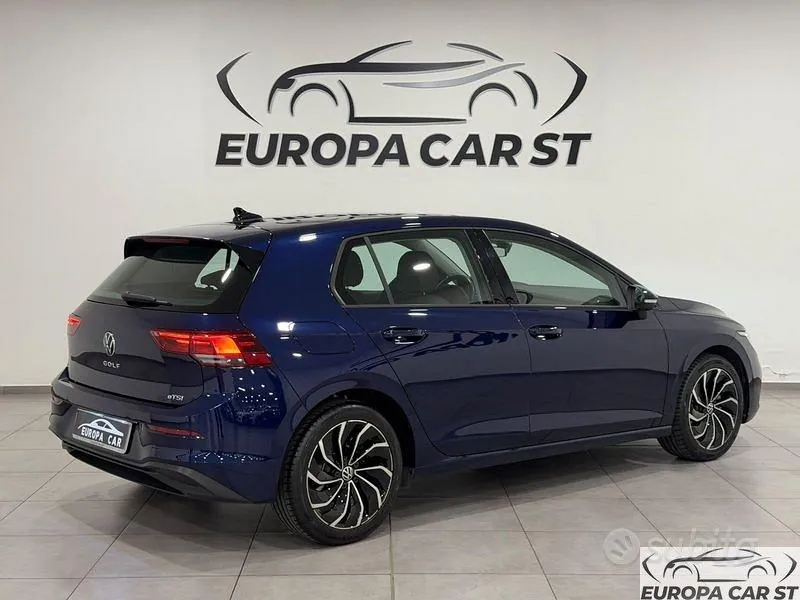 Volkswagen Golf 2023 photo 3