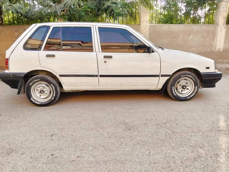 Suzuki Khyber