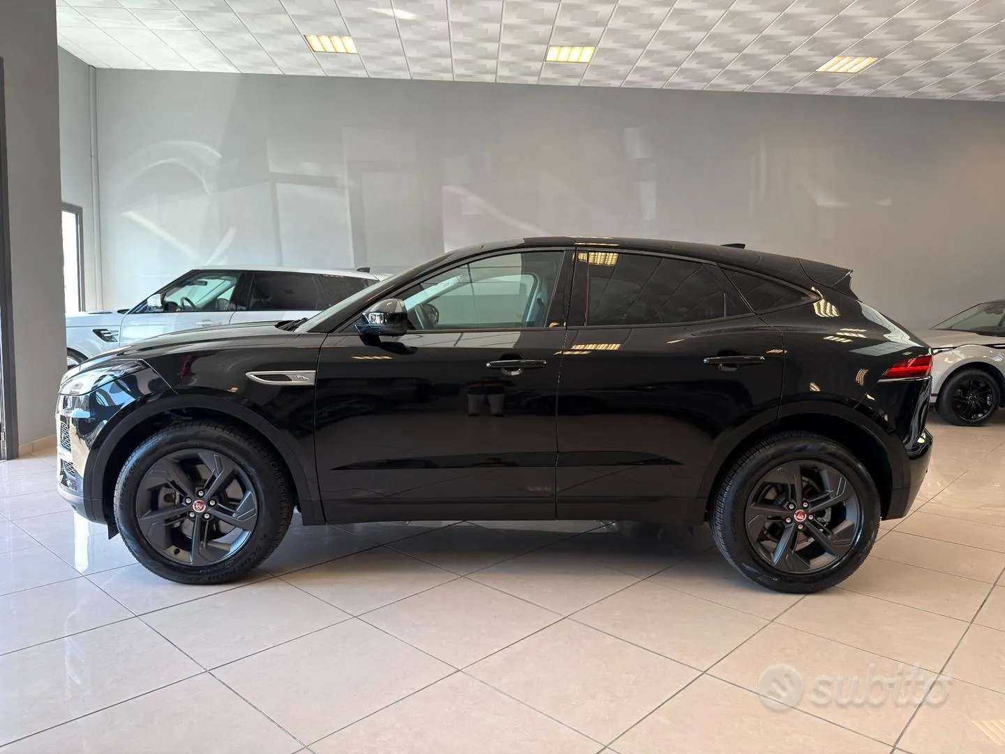 Jaguar E-Pace 2022 photo 4