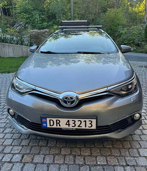 Toyota Auris 2018 photo 2