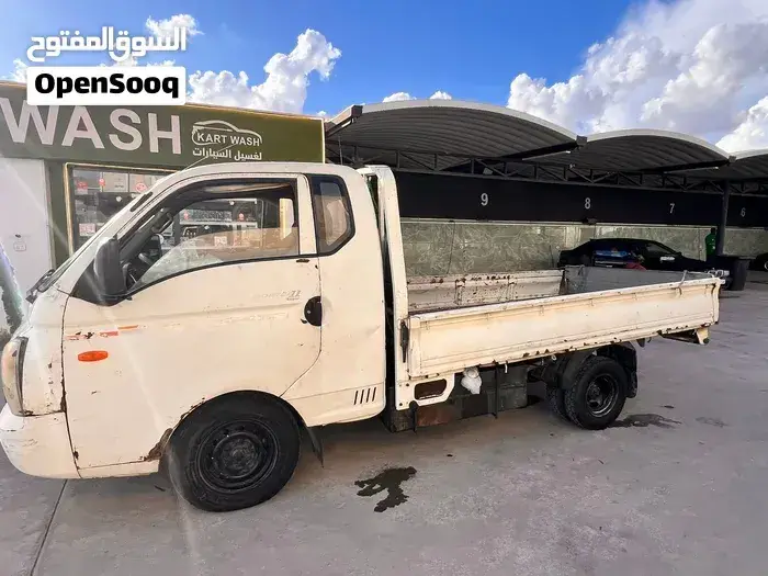Hyundai H 100