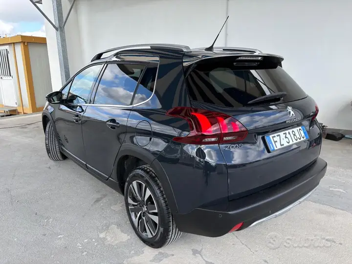 Peugeot 2008 2019 photo 4