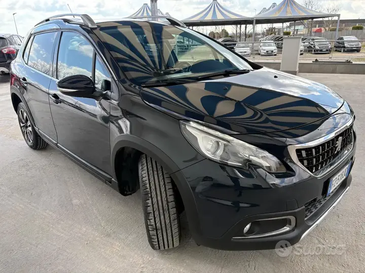 Peugeot 2008 2019 photo 2