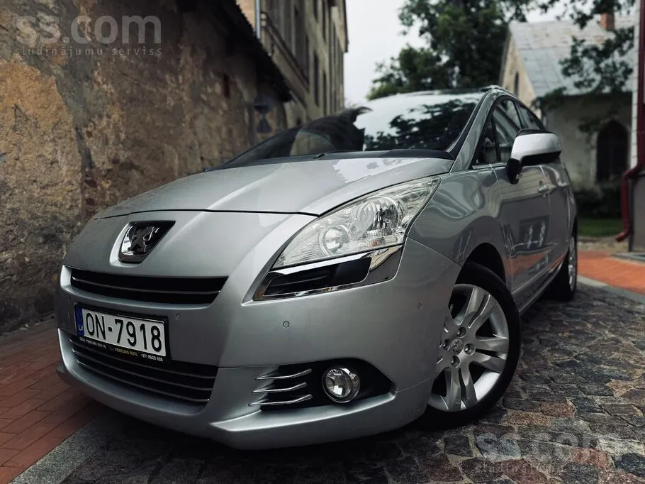 Peugeot 5008 2011 photo 3