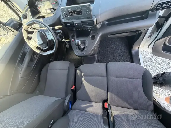 Peugeot Partner 2022 photo 3