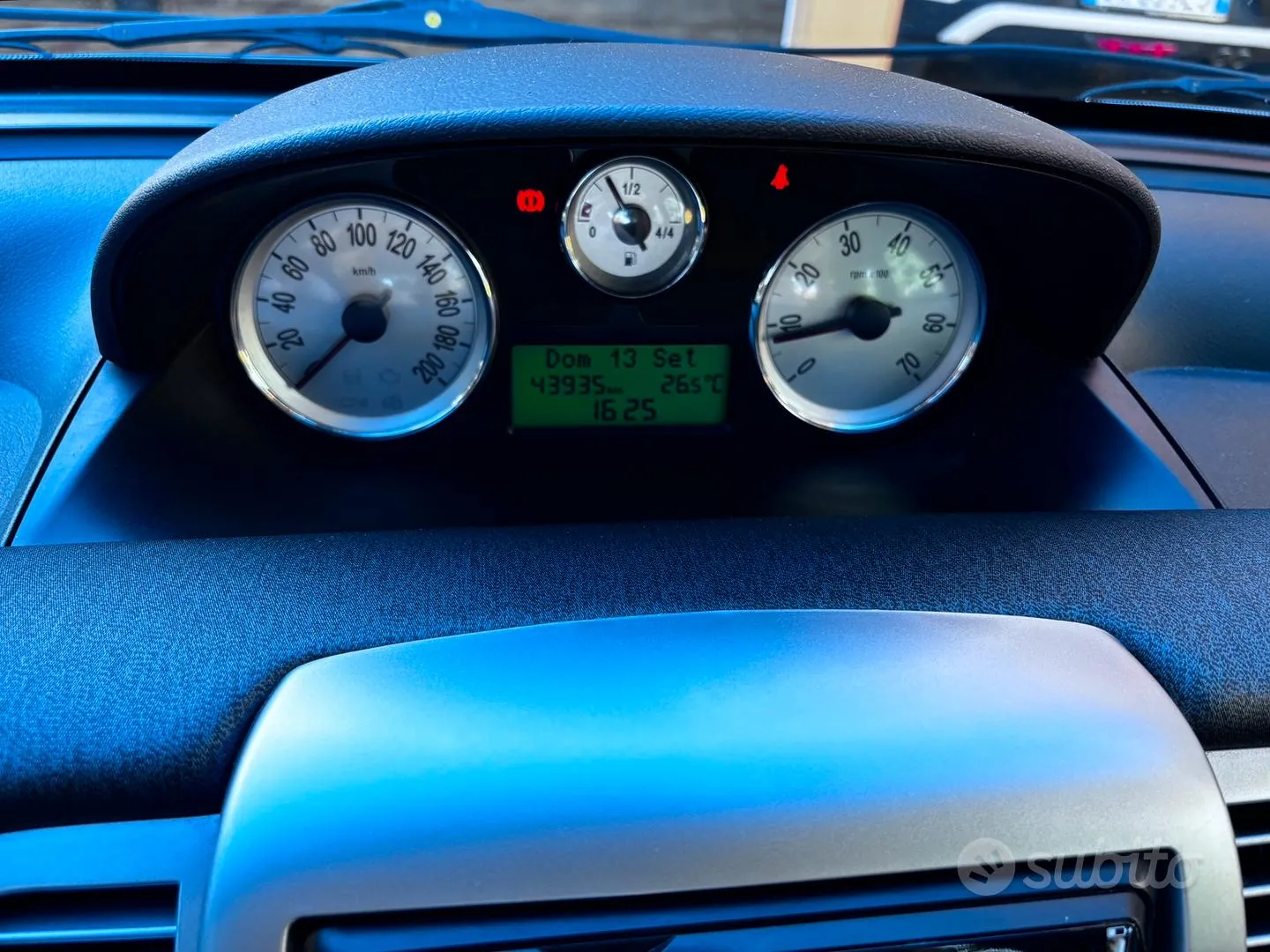 Lancia Ypsilon 2011 photo 2