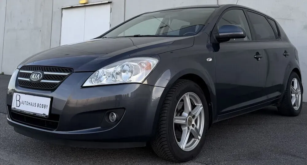 Kia Ceed 2008 photo 2