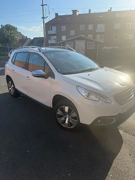 Peugeot 2008 2014 photo 2