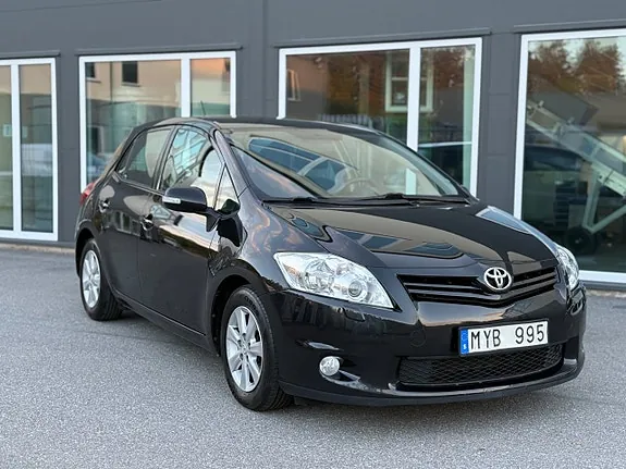 Toyota Auris 2012 photo 4