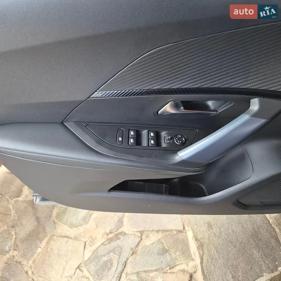 Peugeot 2008 2020 photo 5