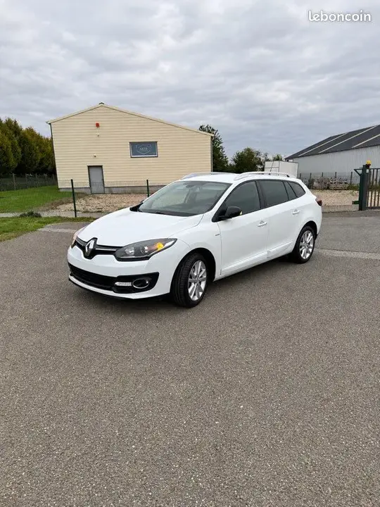 Renault Megane 2016 photo 2