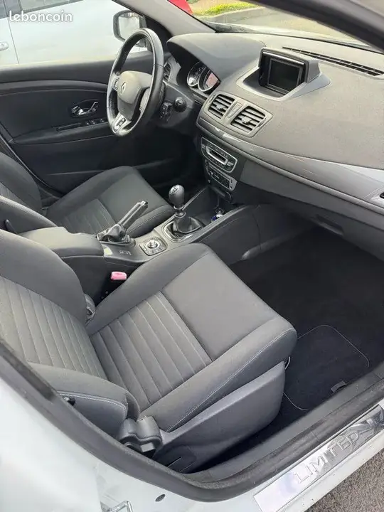 Renault Megane 2016 photo 3