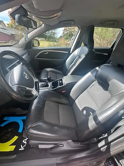 Volvo V70 2011 photo 5