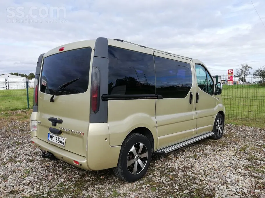 Opel Vivaro 2006 photo 2