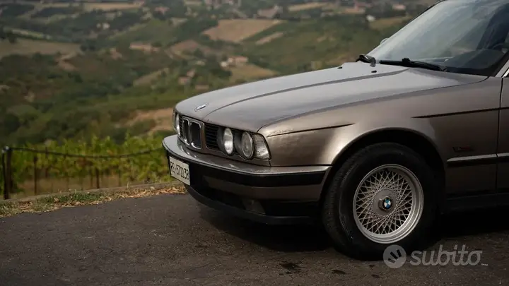 BMW 520I
