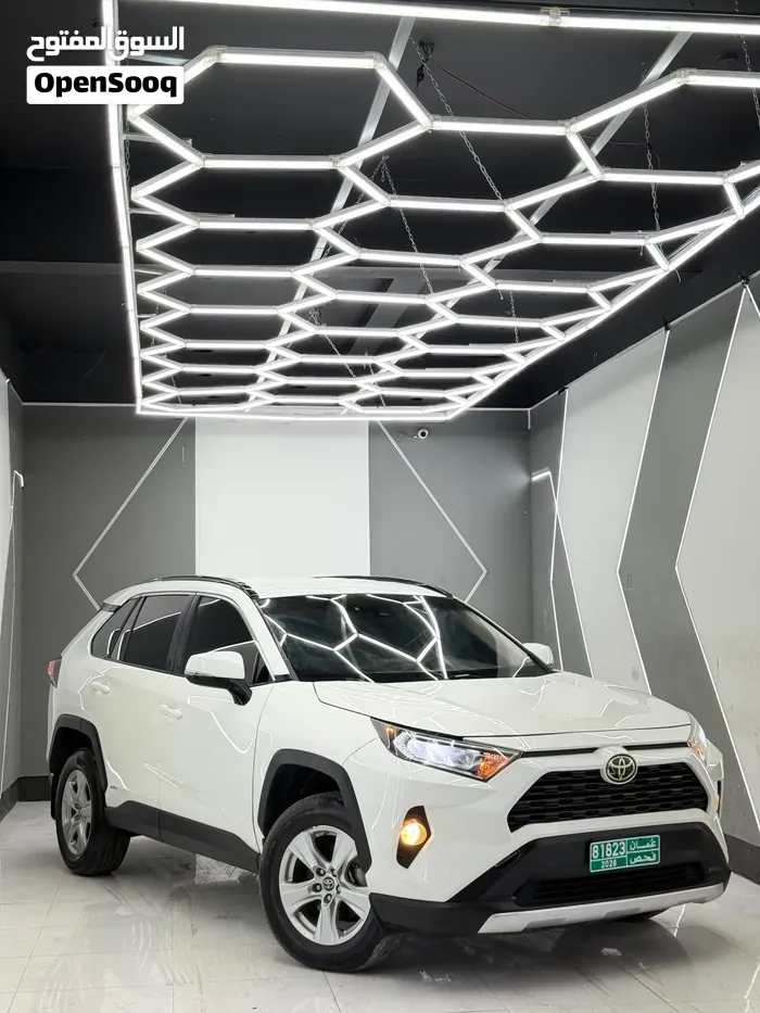 Toyota Rav 4 2019 photo 2