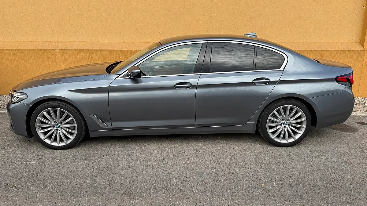 BMW 5 Series 2020 photo 3