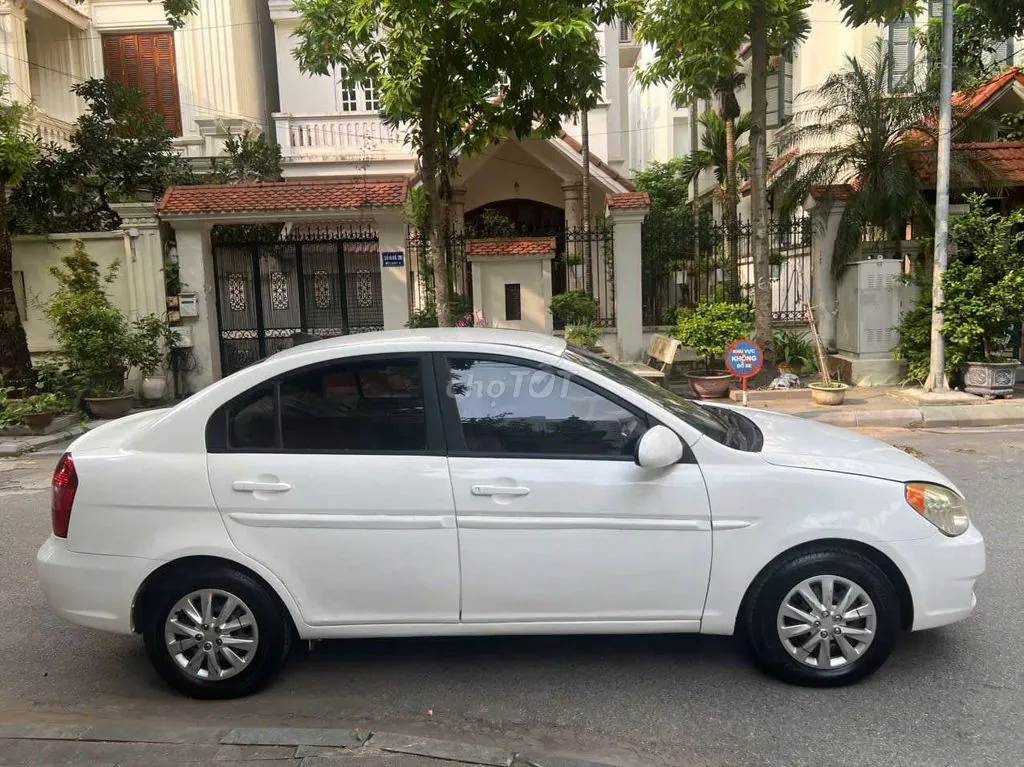 Hyundai Verna 2008 photo 4