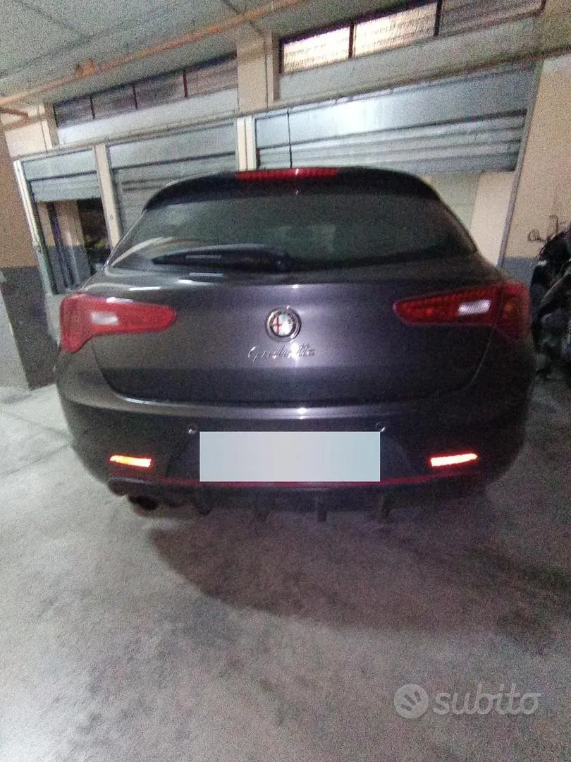 Alfa Romeo Giulietta 2010 photo 4
