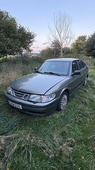 Saab 9-3 1999 photo 2
