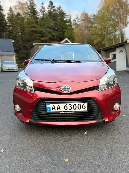 Toyota Yaris 2013 photo 3