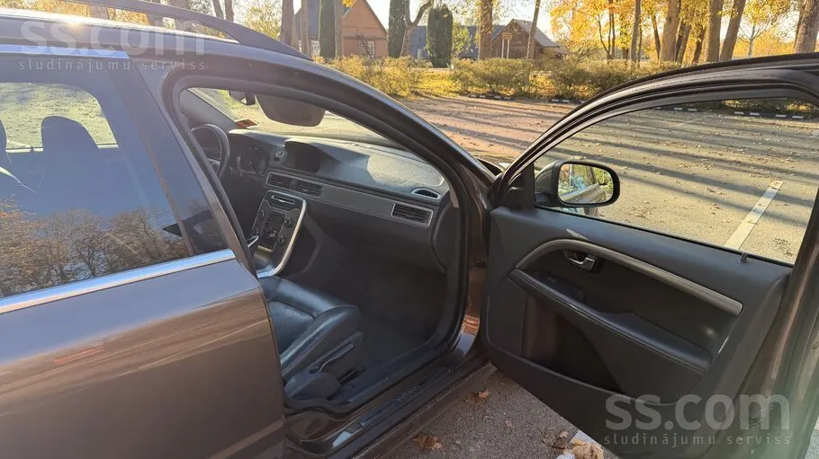Volvo V70 2014 photo 3