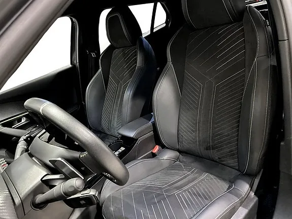 Peugeot 2008 2025 photo 5