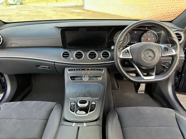 Mercedes-Benz E-Class 2018 photo 4