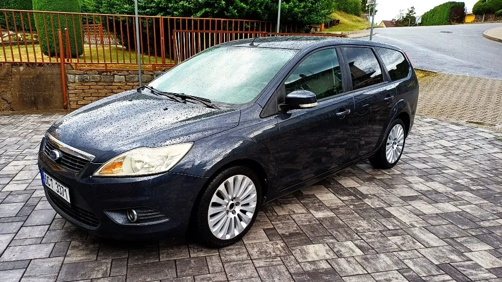 Ford Focus 2010 photo 4