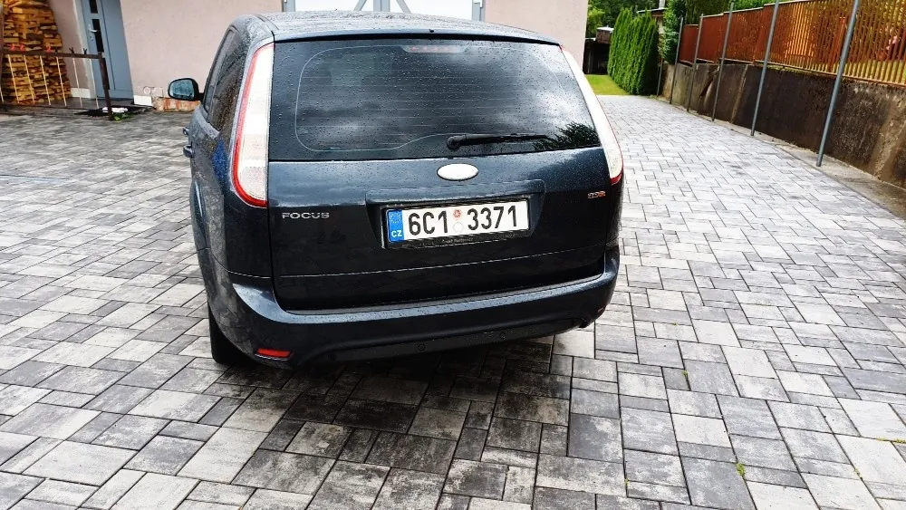 Ford Focus 2010 photo 3