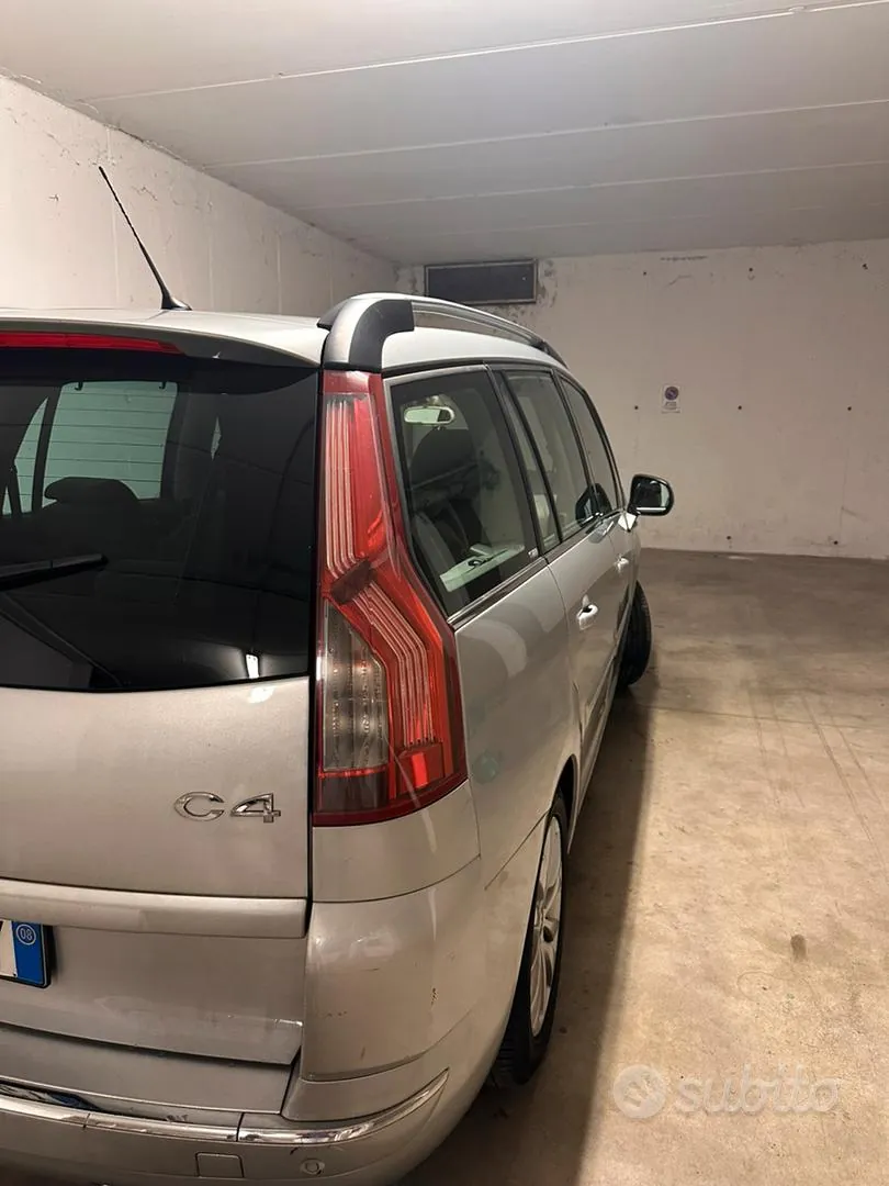 Citroen C4 Picasso 2008 photo 4