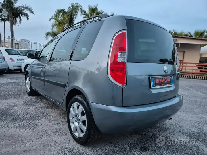 Skoda Roomster 2009 photo 5