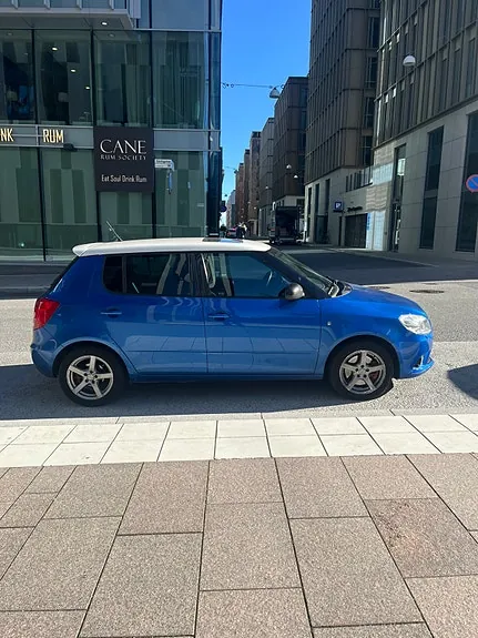 Skoda Fabia 2012 photo 3