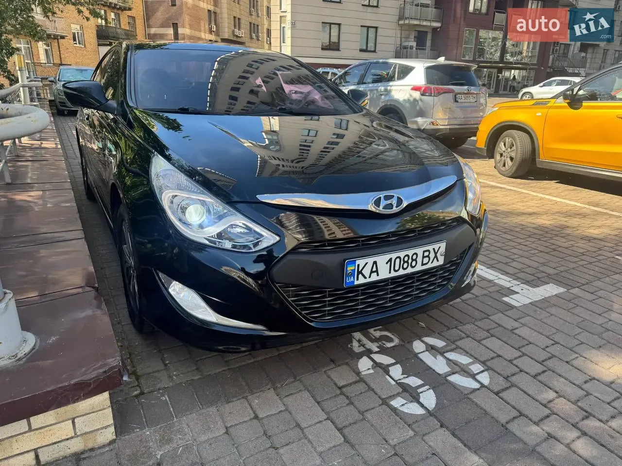 Hyundai Sonata 2013 photo 2