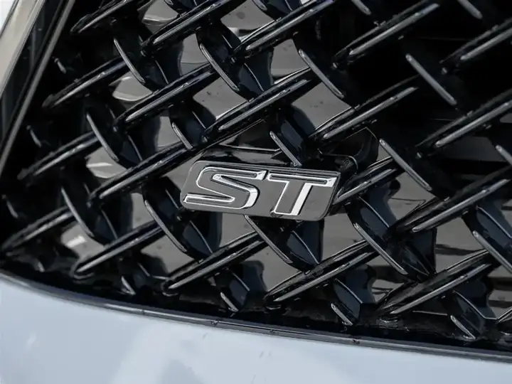Buick Envision 2026 photo 3
