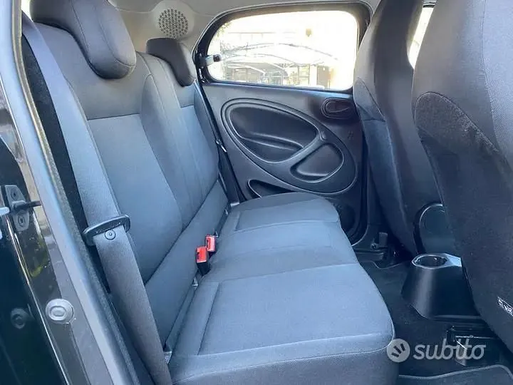 Smart Forfour 2017 photo 2