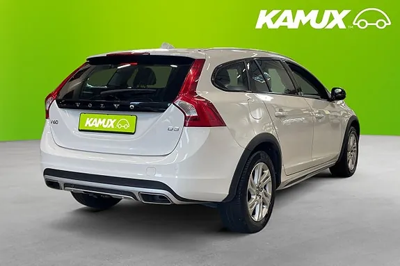 Volvo V60 Cross Country 2017 photo 4