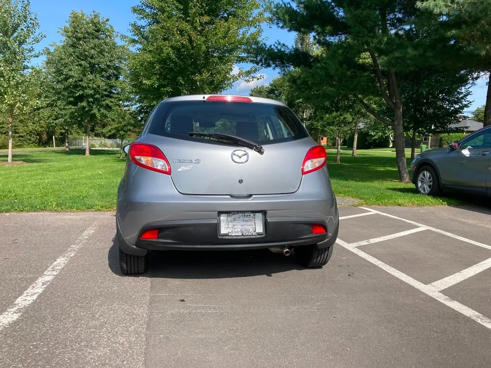 Mazda 2 2014 photo 4