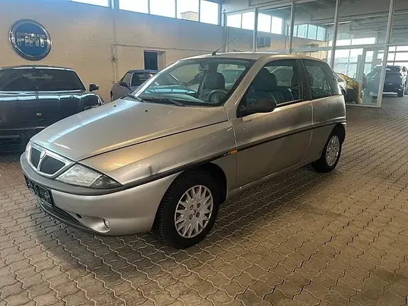 Lancia Ypsilon